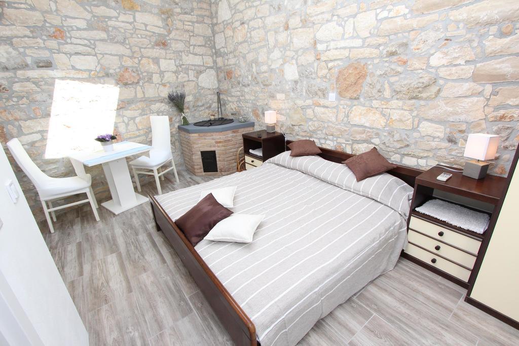 Apartments Santin Ρόβινι Εξωτερικό φωτογραφία
