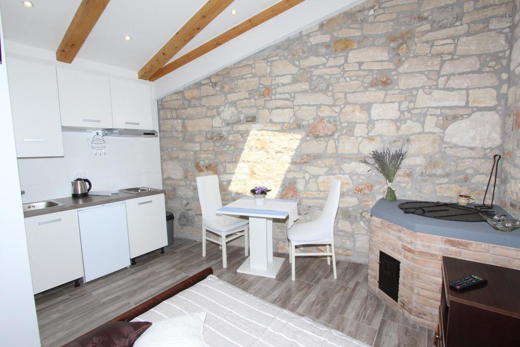 Apartments Santin Ρόβινι Εξωτερικό φωτογραφία
